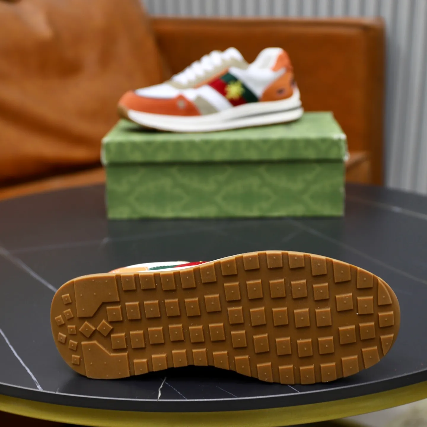 Ex-factory price: 400💰🙅‍♂️🙅‍♂️🙅‍♂️ Brand: GUCCI Standard code: 38-44 (45 customized) Grade: Same as the official website Material: Original material splicing Comfortable and breathable sheepskin lining Lightweight and wear-resistant sports outsole Style category: Men's fashionable casual shoes Running sneakers Distinguished luxury brand elements Top luxury Color: actual picture color